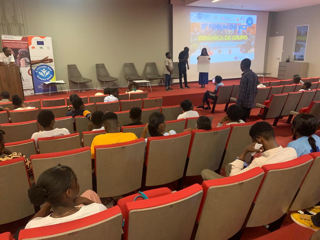 Forum giovani Angola